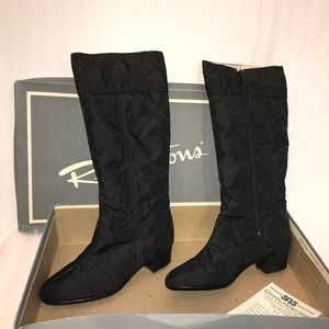 Revelations black nylon winter boots. Women’s size 8.5 ww